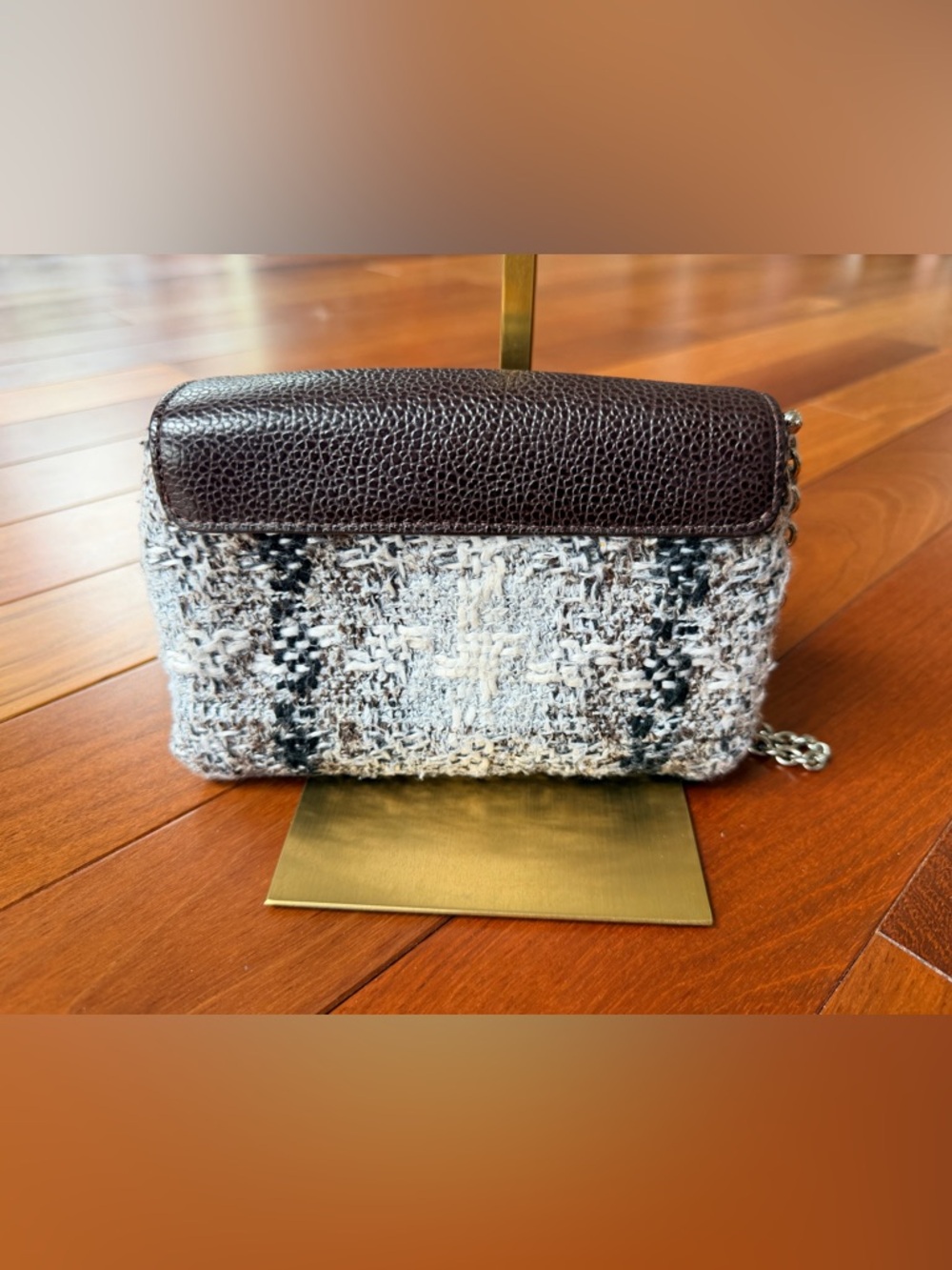 Henri Bendel Tweed & Leather Wristlet Clutch with lavender silk interior EUC - Picture 3 of 12